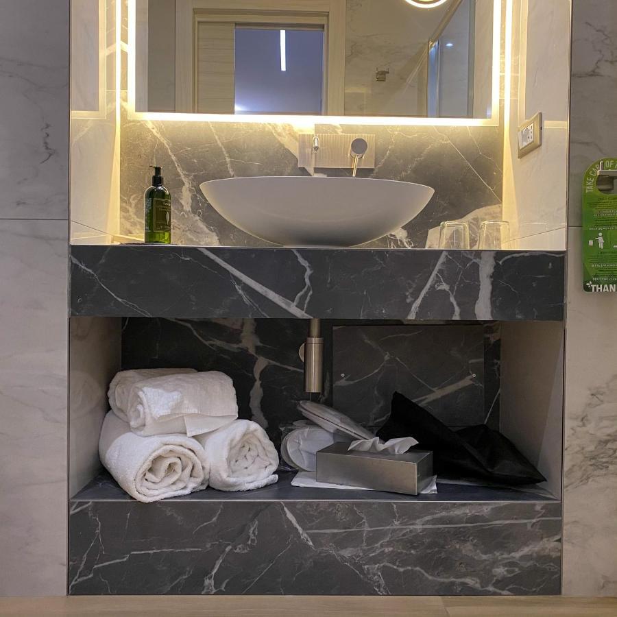 Municipio Luxury Suite Naples Exterior photo